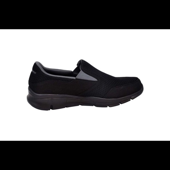 Men’s causal sketcher shoes - Picture 2 of 3